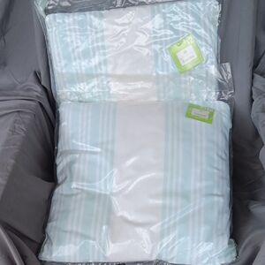 Bedding Set - White and Blue